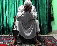 Mohamed teme represalias por revelar sus experiencias en la prisin de Abu Ghraib. (M.G.P.)