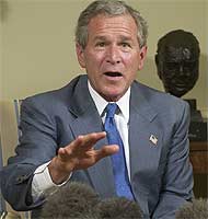 Bush, durante una conferencia de prensa el martes. (REUTERS)