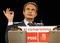Zapatero se dirige a los delegados del Congreso. (REUTERS)