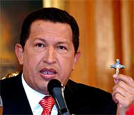 Hugo Chvez habla ante la prensa en el Palacio de Miraflores. (EFE)