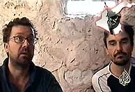 Christian Chesnot y Georges Malbrunot, en el último mensaje emitido por Al Yazira. (AFP)