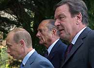 Putin, Chirac y Schrder en Sochi. (AP)