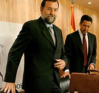 Mariano Rajoy y Eduardo Zaplana. (EFE)