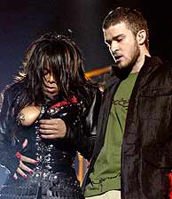 Jackson y Timberlake, durante su actuacin en la Super Bowl. (EFE)
