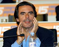 Aznar, que será desde mañana presidente de honor del PP. (EFE)