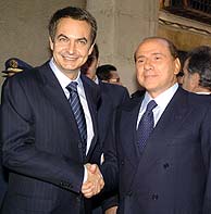 Zapatero y Berlusconi, en Cuenca. (EFE)