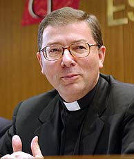 Juan Antonio Martínez Camino, portavoz de la Conferencia Episcopal española. (Foto: EFE)