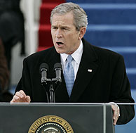 Bush duante su discurso de investidura. (Foto: REUTERS)