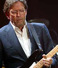 Eric Clapton, durante su actuacin en el concierto. (Foto: Reuters)