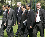 Los negociadores del Plan de No Proliferacin Nuclear, en su ltima reunin de junio de 2004. (Foto: AP)