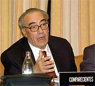 Gregorio Peces-Barba, en la Comisin Constitucional del Congreso. (Foto: EFE)