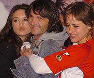 Fernando Tejero, Marta Larralde (dcha) y Mara Botto durante la presentacin. (Foto: EFE)