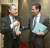 Diego Lpez Garrido (izda.) y Eduardo Zaplana. (Foto: Javi Martnez)