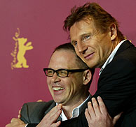 Liam Neeson y Bill Condon, en la presentacin en el Festival de Berln.