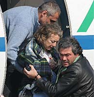 Giulana Sgrena, a su llegada el sbado al aeropuerto de Roma. (Foto: AP)