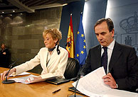 María Teresa Fernández de la Vega y José Antonio alonso. (Foto: EFE)