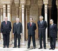 Los ministros del Interior britnico, alemn, espaol, francs e italiano, en la Alhambra. (AP)