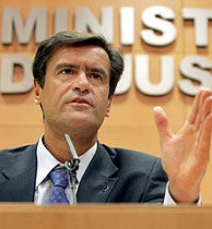 Juan Fernando Lpez Aguilar, ministro de Justicia. (Foto: EFE)