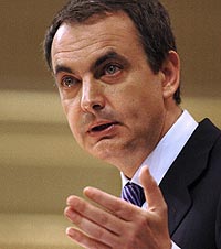 Zapatero, en la tribuna. (Foto: EFE)
