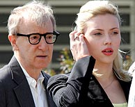 Woody Allen y Scarlett Johansson. (Foto: REUTERS)