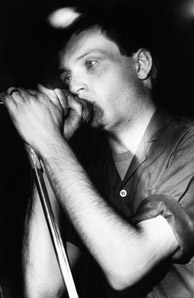 Ian Curtis, el cantante de Joy Division. (Foto: Peter Anderson)