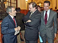 Gaspar Llamazares, lvaro Cuesta y Eduardo Zaplana, en el Congreso de los Diputados. (Foto: Javi Martnez)