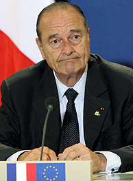 Chirac, durante la rueda de prensa tras el Consejo Europeo. (Foto: EFE)