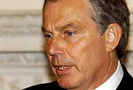 Tony Blair, consternado, durante su intervencin. (Foto: AP)