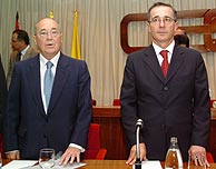 El presidente de la CEOE, Jos Mara Cuevas, junto al presidente de Colombia, lvaro Uribe. (Foto: EFE)