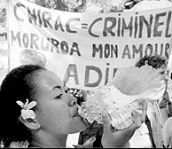 Manifestacin en Papeete, Tahit, contra las pruebas nucleares de Francia en el atoln de Mururoa en 1995. (Foto: REUTERS)