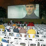 El cine de verano del parque de la Bombilla es uno de los ms celebres de Madrid (Foto: EL MUNDO)