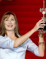 La actriz recibi el Premio Donostia en 1999. (Foto: AP)