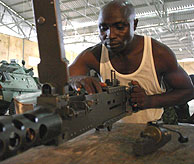 Un sargento del Ejrcito de Nigeria. (Foto: EFE)