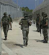 Despliegue de legionarios en Melilla. (Foto: Alberto Cullar)