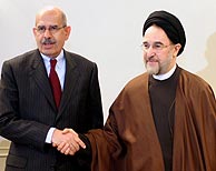 El Baradei con el presidente iran, Mohamed Jatam. (Foto: EFE)