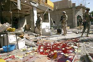 El restaurante de Bagdad destruido por un ataque de un terrorista suicida. (Foto: EFE).
