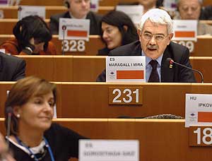 Maragall, ante el pleno del Comit de las Regiones. (Foto: EFE)