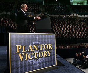 George Bush, durante su intervencin en la Academia Naval. (Foto: AP)
