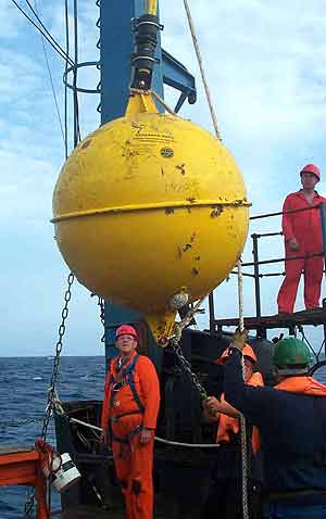 Los cientficos usaron boyas y sondas marinas para determinar los cambios de las corrientes. (Foto: Reuters)