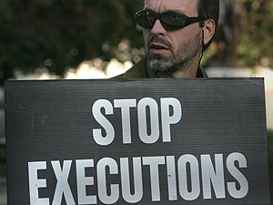 Muestra de rechazo a la pena de muerte en EEUU. (Foto: AP)