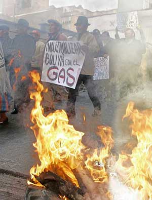 Protestas callejeras en junio de 2005. (Foto: Reuters)