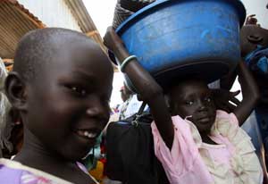 Dos refugiados sudaneses. (Foto: REUTERS)