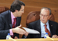El candidato a la Presidencia del PP de Galicia, Alberto Nez Feijoo, junto al expresidente de la Xunta, Manuel Fraga. (Foto:EFE)