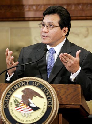 El secretario de Justicia de EEUU, Alberto Gonzales. (Foto: EFE)