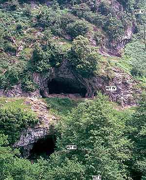 Imagen de las cuevas de Aitzbitarte en Errenteria. (Foto: EFE)