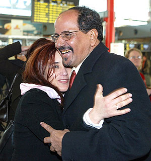 El lder del Frente Polisario, Mohamed Abdelaziz, a su llegada a Vigo hace una semana. (Foto: EFE)