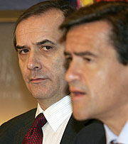 Alonso y Aguilar. (Foto: EFE)