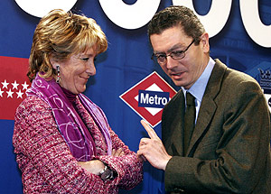 Gallardn, junto a Aguirre en la presentacin de nuevos trenes de Metro. (Foto: Jaime Villanueva)