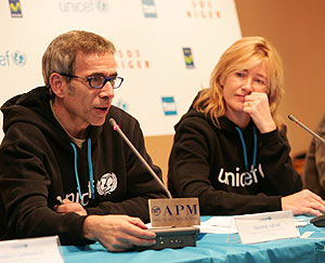 Imanol Arias y Ana Duato. (Foto: UNICEF)
