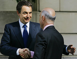 Zapatero recibe a Josep Antoni Duran Lleida en Moncloa. (Foto: EFE)